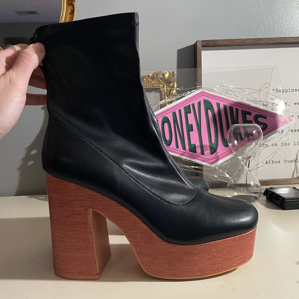 Size 10 Lulu’s black and brown booties